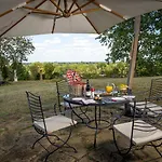 D'hotes Manoir De Montecler Bed & Breakfast 3*